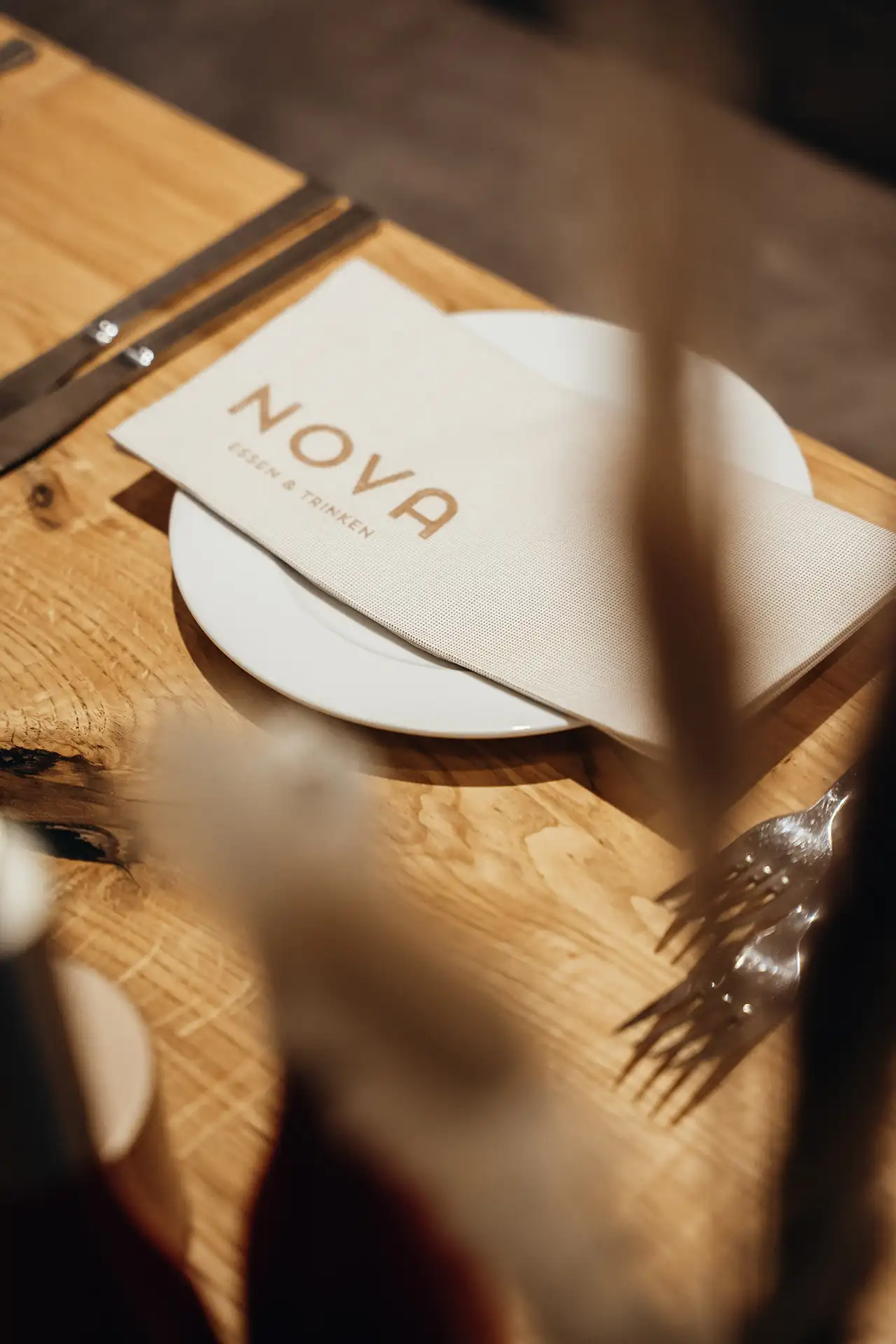 FW-Design Referenz Print Design NOVA Restaurant Branding