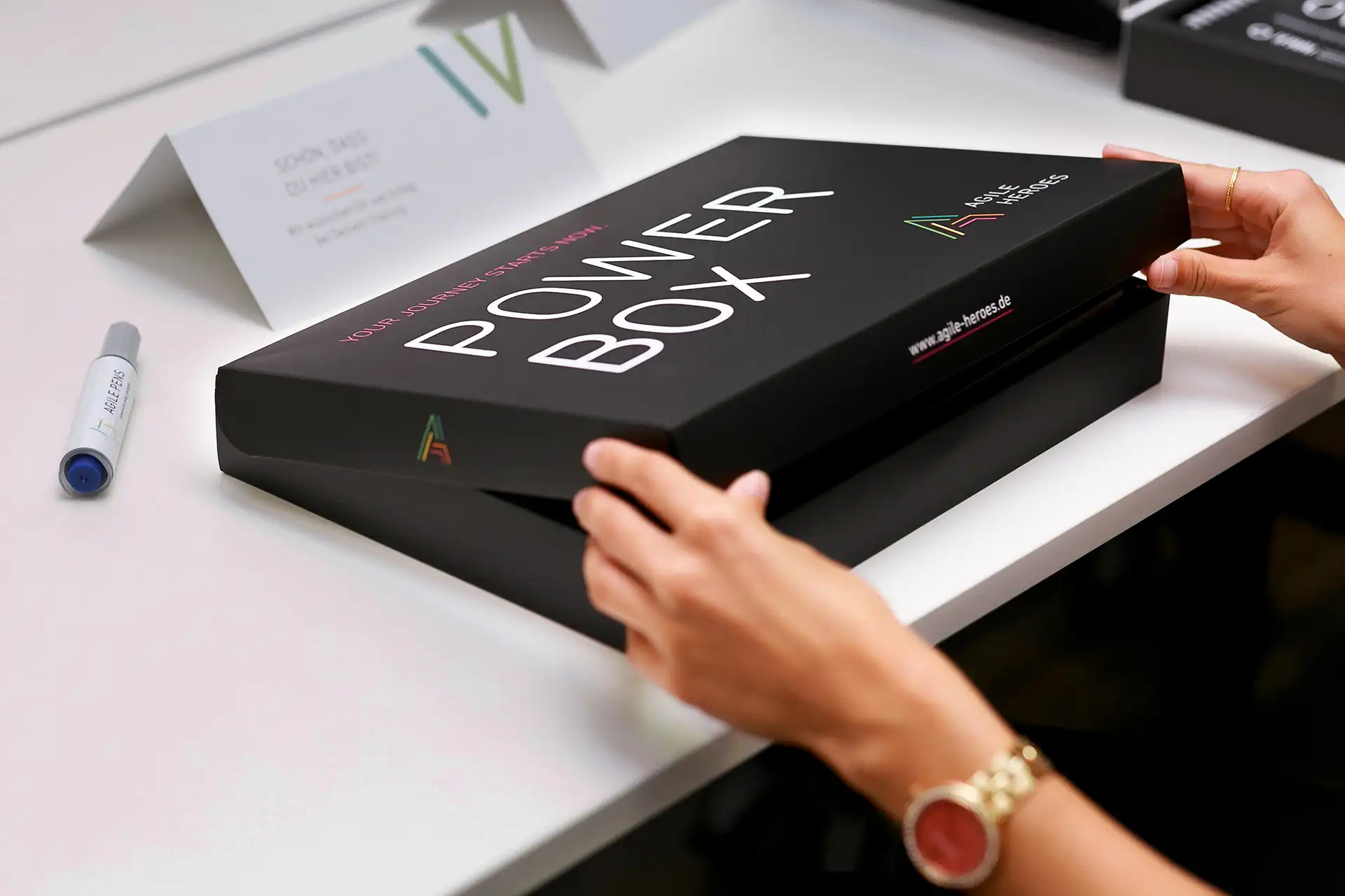 FW-Design Referenz Print Design Powerbox Agile Heroes