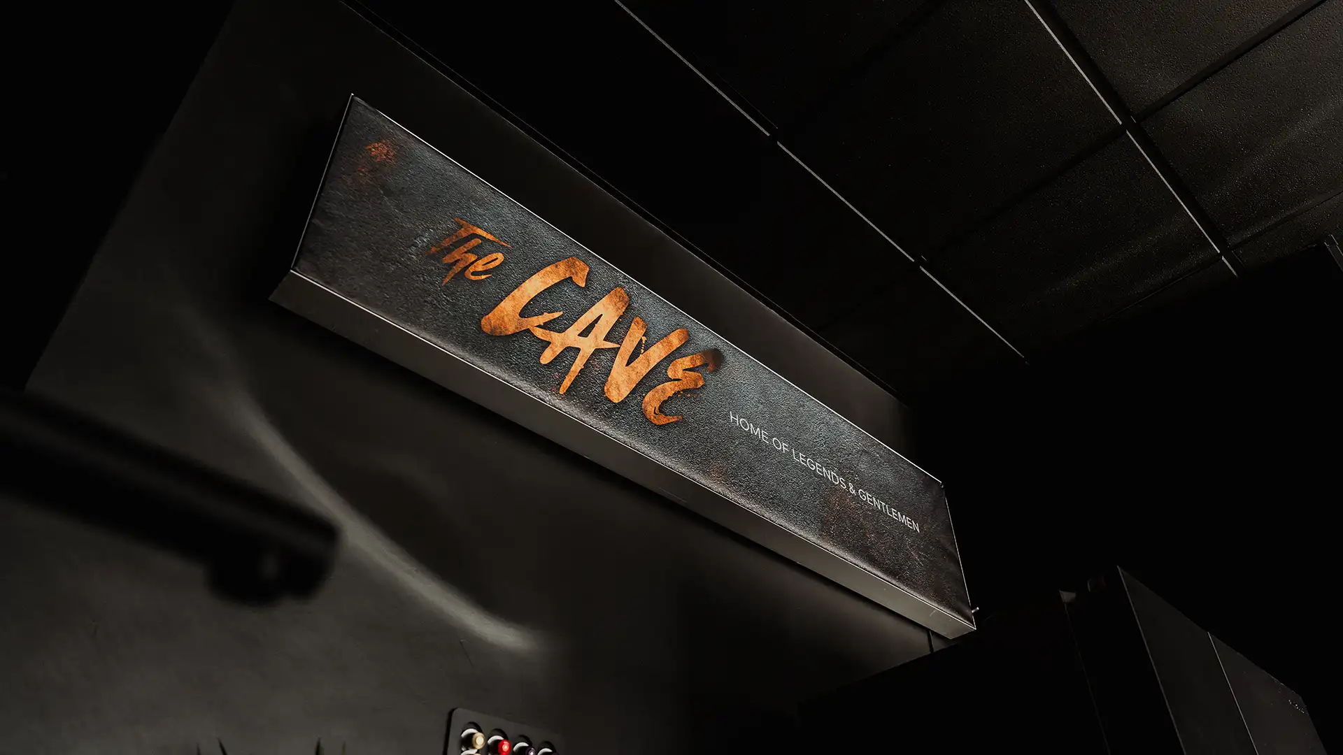 FW-Design Referenz The Cave Branding